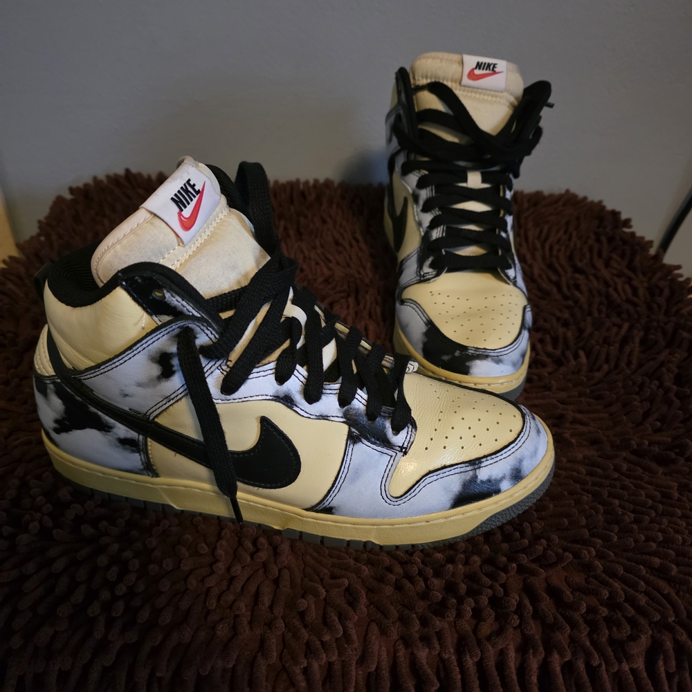 Nike Dunk High 1985 Black and Cream Sneakers - Picture 4 of 7